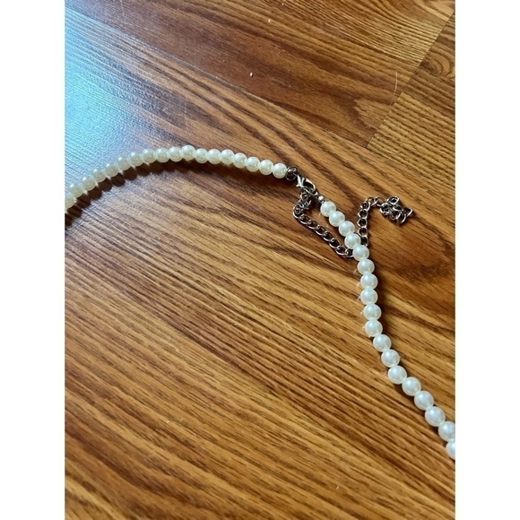 Urban Outfitters White Pearl Bra Top Plunging Bralette Layering Jewelry Large - Picture 8 of 9